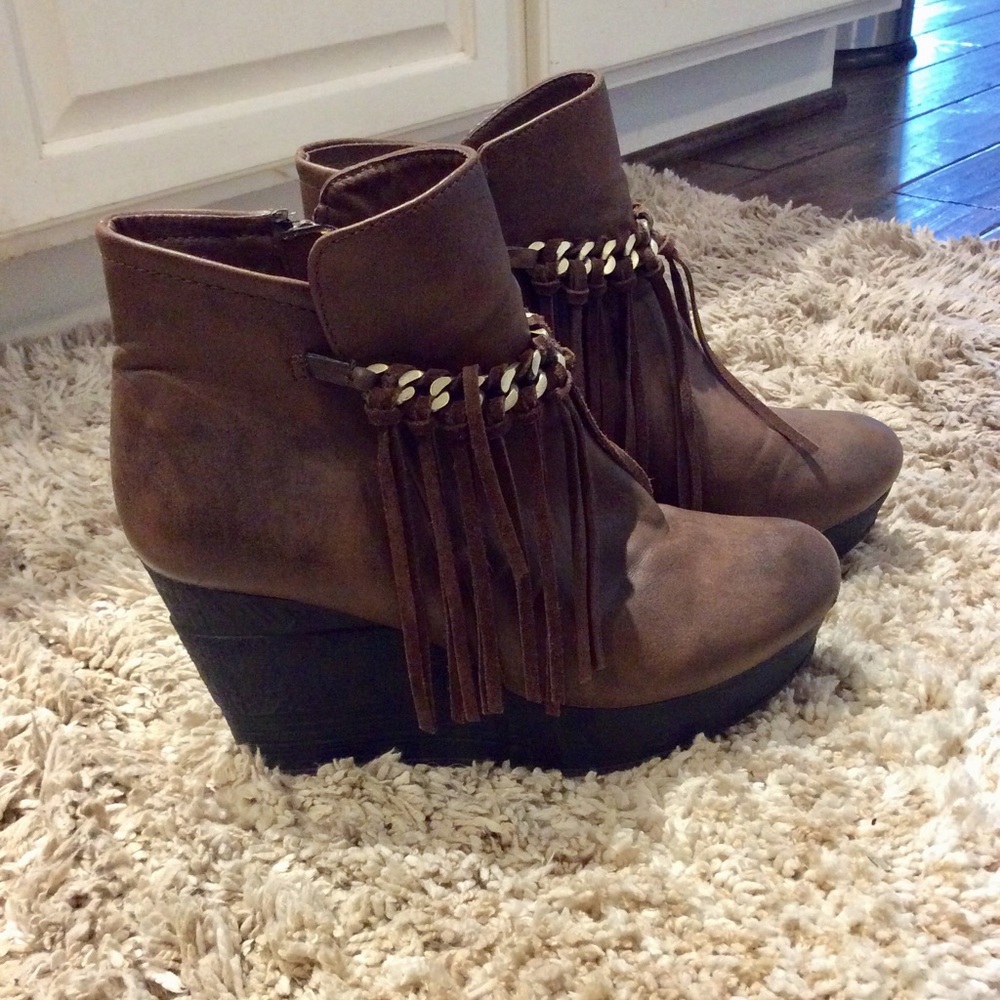 Fringe Brown Heeled boots